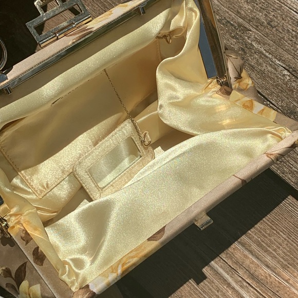 🌺Beautiful small yellow and cream floral tote 🌺 - Picture 5 of 7